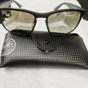 NWOT Ray-Ban 4264 Black Frame Sunglasses